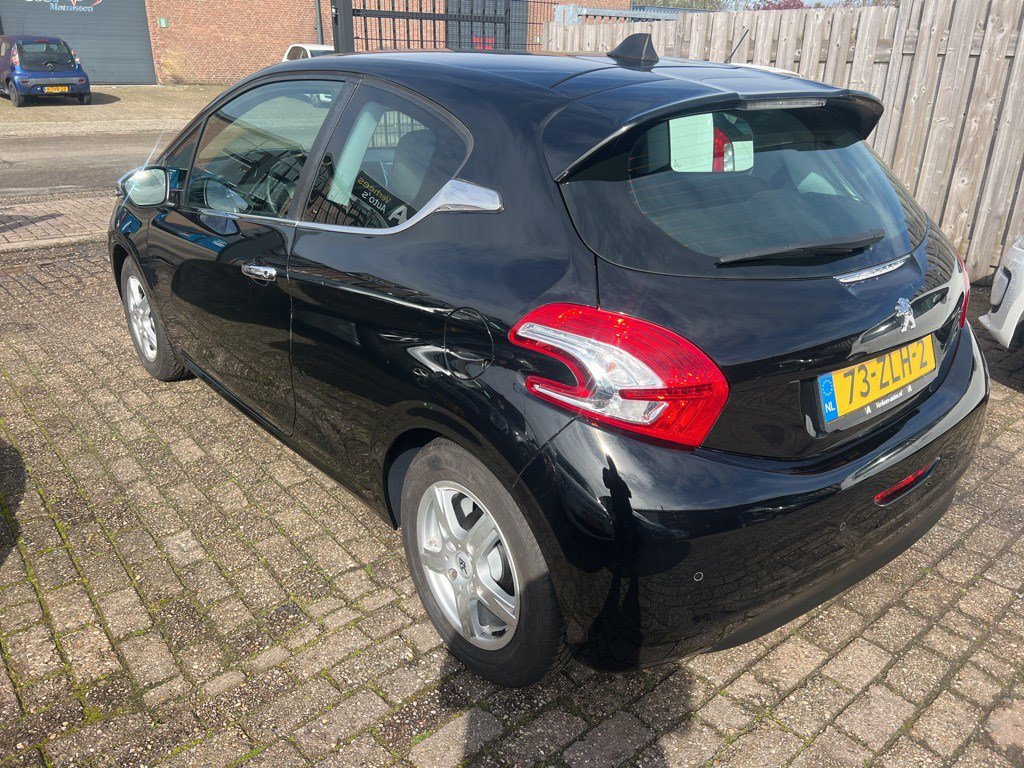 Occasion Peugeot 208 1.2 Vti Navi-Pdc Autos In