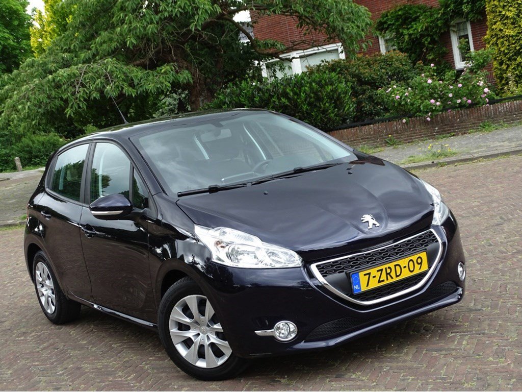 Occasion Peugeot 208 1.6 Bluehdi Bl.lease 99Pk+ 2015 Led + Media *Nap* Autos In Sappemeer